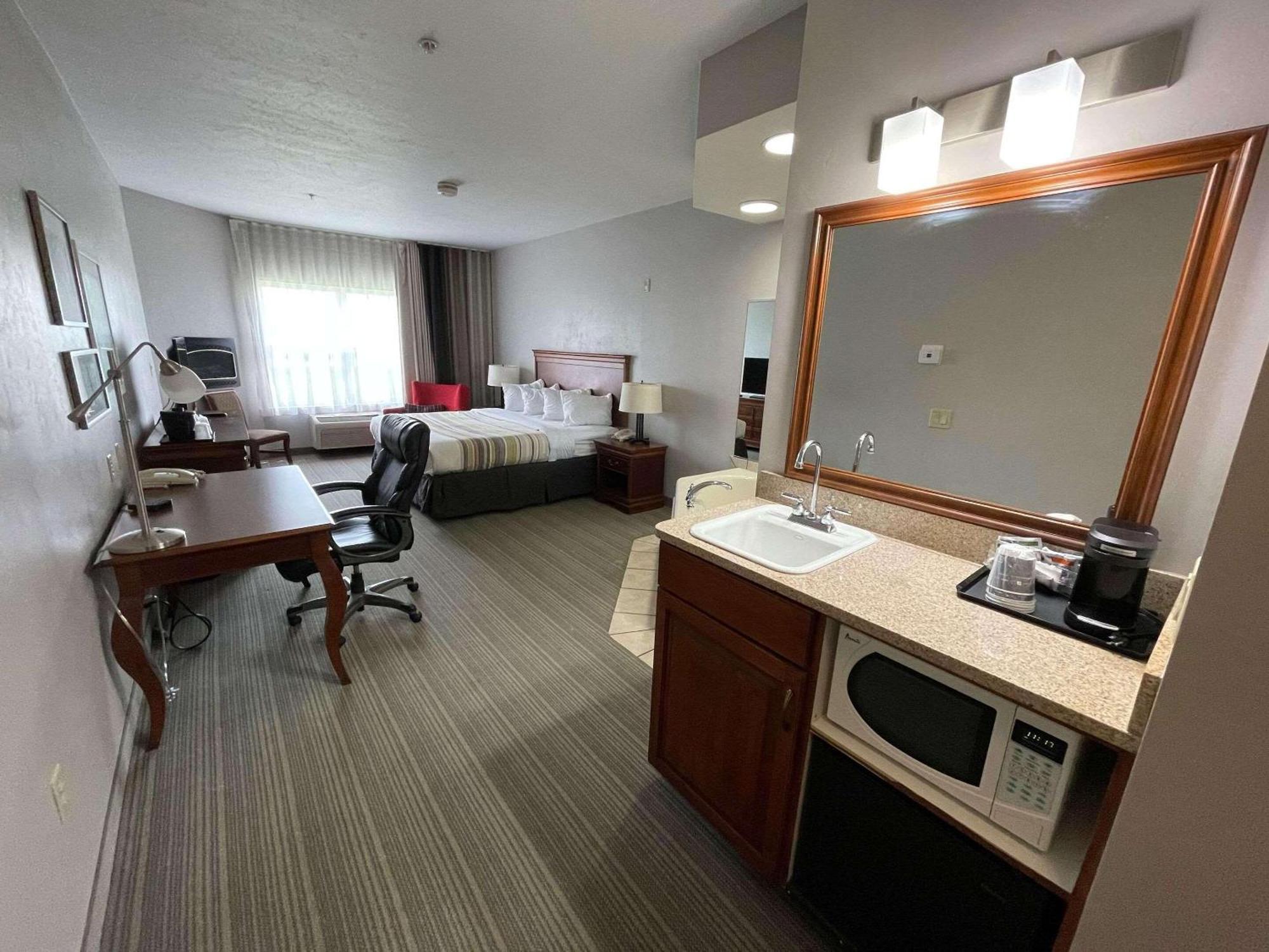 Country Inn & Suites By Radisson, Appleton North, Wi Little Chute Экстерьер фото